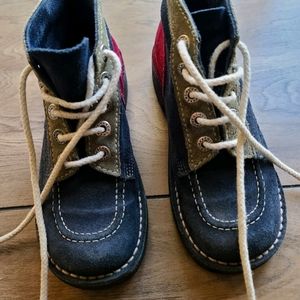 NEW Classic vintage Kickers women's sneakers